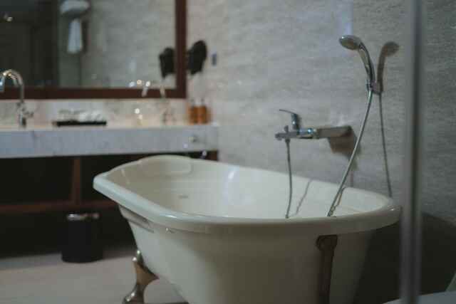 Bathtub The Nest Hotel